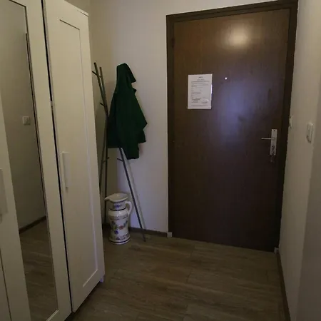 Apartment 2 Pers, Parking, Proche Thermes & Commerces - Fr-1-313-156 *