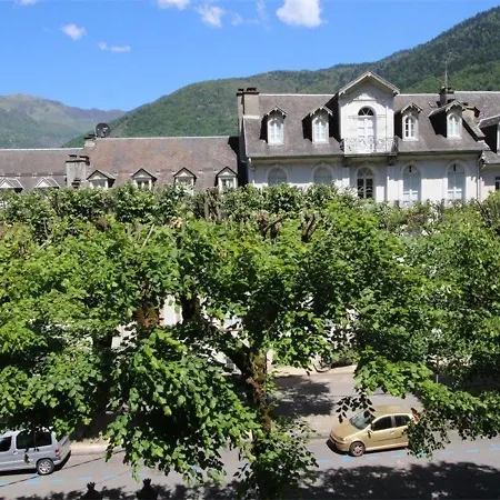 Lägenhet 2 Pers, Parking, Proche Thermes & Commerces - Fr-1-313-156 *