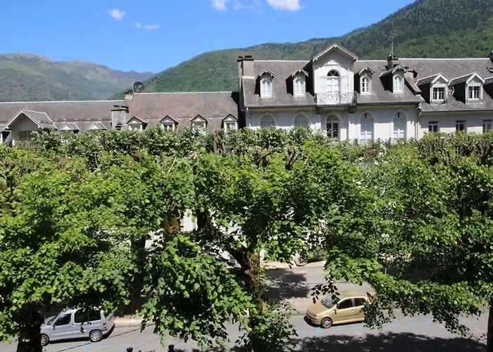 Lägenhet 2 Pers, Parking, Proche Thermes & Commerces - Fr-1-313-156 *